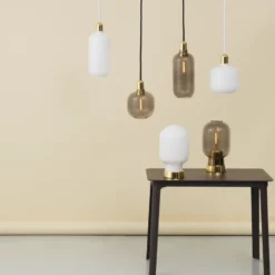 Amp lampa stor, Vit-mässing