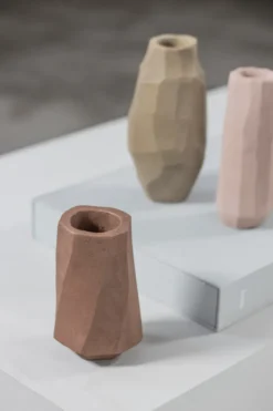 Art Piece Nuki vas C, Clay
