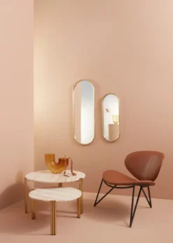 Arura vas medium, Amber