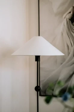 Astrid lampstativ 130 cm, Svart