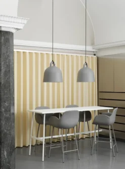 Bell lampa grå, Medium