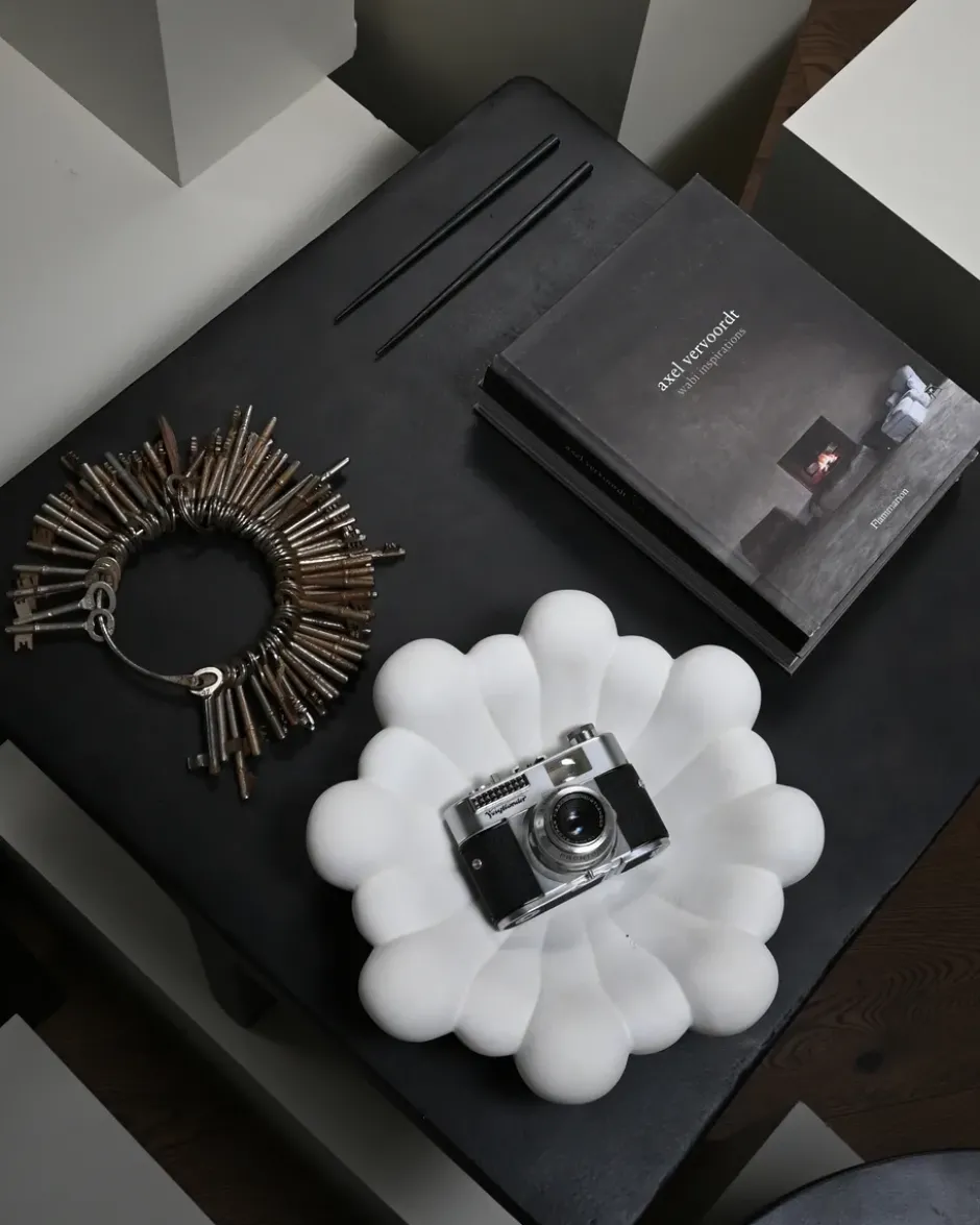 Bloom Tray skål medio Ø28,5 cm, Bone white