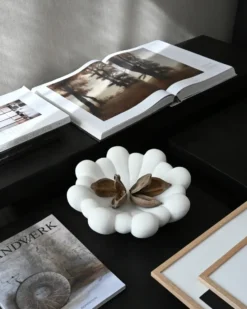 Bloom Tray skål medio Ø28,5 cm, Bone white