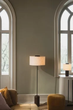 Bosco bordslampa, Brunbetsad ek