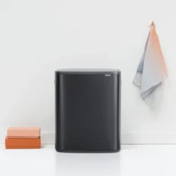 Bo touch bin 60 L, Matt svart
