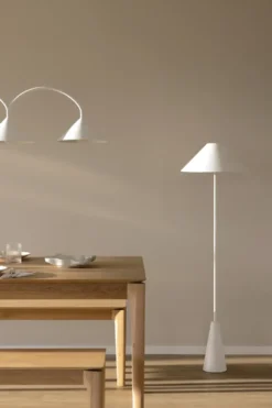 Cannes golvlampa 140 cm, Vit