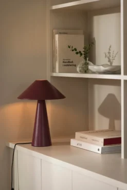 Cannes bordslampa, Burgundy