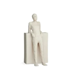Character skulptur med budskap, The hedonist
