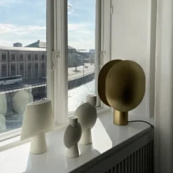Clam bordslampa 43,5 cm, Mässing