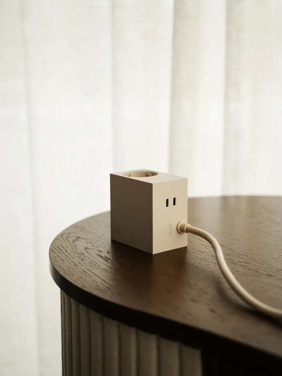 Cuboid+ grenuttag USB-C 30W 2 m, Pearled Ivory