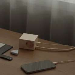 Cuboid+ grenuttag USB-C 30W 2 m, Pearled Ivory