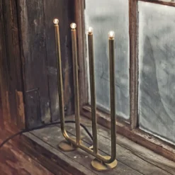 December 4 ljusstake, Antracit oxid