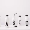 Design Letters drickflaska, B