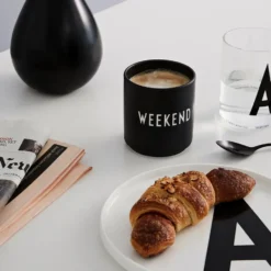 Design Letters favoritkopp 25 cl, Weekend-black