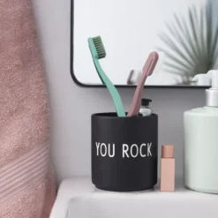 Design Letters favoritkopp 25 cl, You rock-black