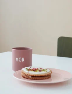Design Letters favoritkopp 25 cl, Mor-ash rose