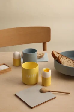 Design Letters äggkopp 2-pack, Hello-yellow