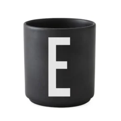 Design Letters kopp svart, E