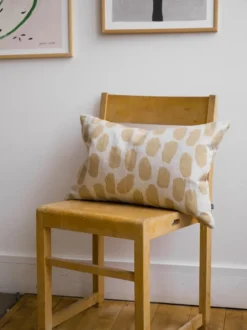 Dots kuddfodral 38x58 cm, Natur-sand