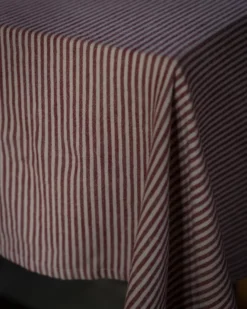Ernst bordsduk smala ränder 145x300 cm, Röd-beige
