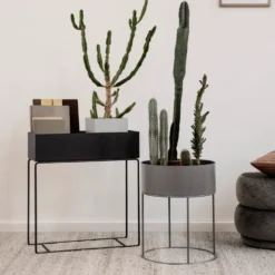 Ferm Living plant box, Black (svart)