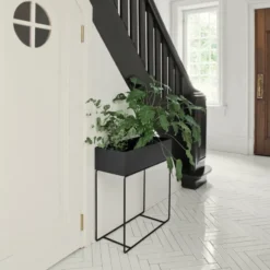 Ferm Living plant box, Black (svart)