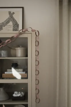 Garland girland randig, Red-white