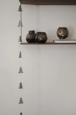 Garland girlang gran, Mole