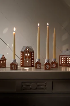 Gingerbread adventsljusstake 4 delar, Brun