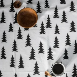 Gran bordsduk 147x250 cm, Svart-vit