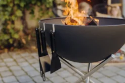 Höfats grillskrapa, Svart