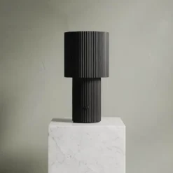 Iluma bordslampa portabel, Jet black