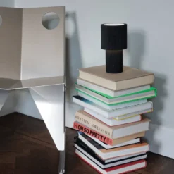 Iluma bordslampa portabel, Jet black