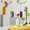 Into vas, Yellow
