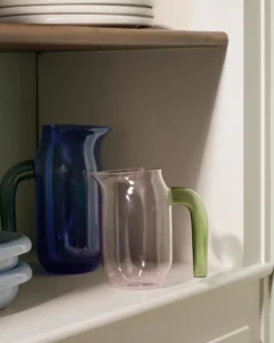 Jug S kanna, Pink