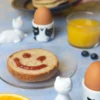 Kattfamiljen äggkopp 4 delar, Vit-svart-blå