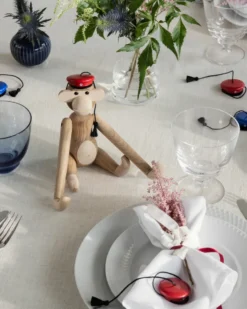 Kay Bojesen studentmössa till lilla apan, Röd