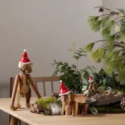 Kay Bojesen tomteluva till apa mellan, Röd