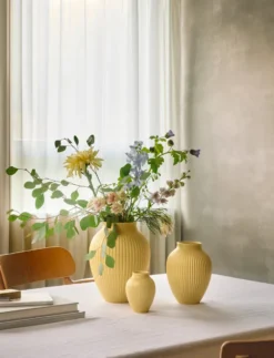 Knabstrup vas räfflad 27 cm, Yellow