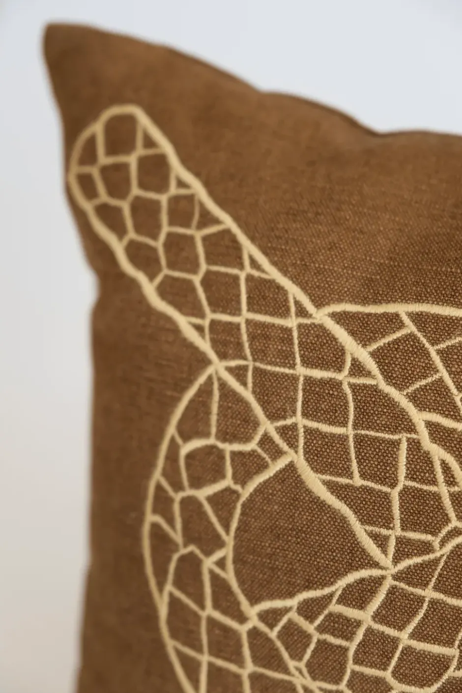 Knop kuddfodral, Brun-guld-blå, 27x40 cm