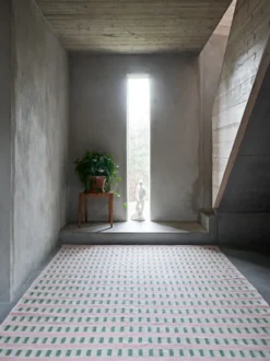 Ladakh ullmatta, Offwhite-green-pink, 180x270cm