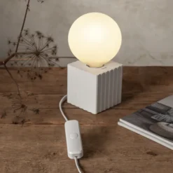 Lit sladdimmer, Vit