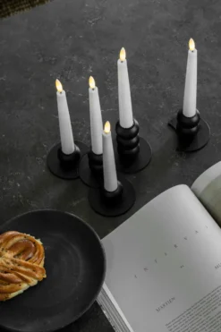 Lykke kombinerbar ljusstake inkl. 5 st LED-ljus, Black