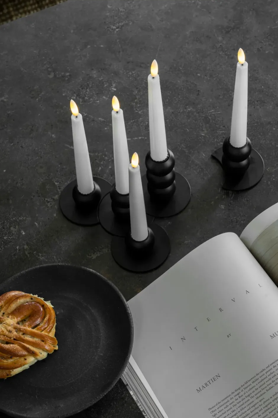 Lykke kombinerbar ljusstake inkl. 5 st LED-ljus, Black