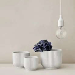 Lyngby blomkruka vit, Ø18,9 cm