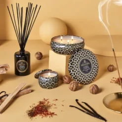Maison Noir Mini Tin doftljus 25 timmar, Ambre Lumiere