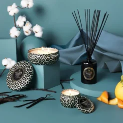 Maison Noir Mini Tin doftljus 25 timmar, French Linen