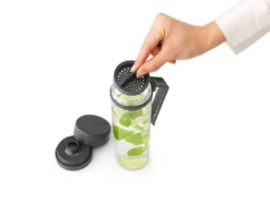 Make & Take vattenflaska med sil 0,5 L, Mörkgrå