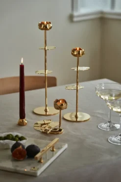 Ninfea No.2 ljusstake, Mässing