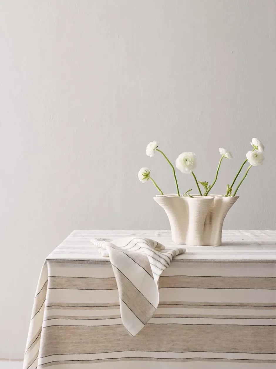 Noah bordsduk, Beige stripe, 145x330 cm